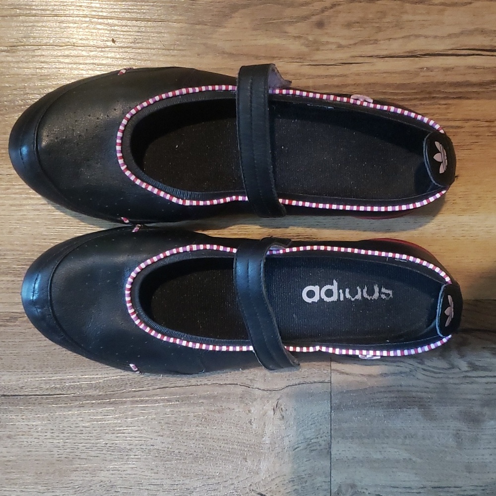 Adidas Black Red Leather Comfort Mary Jane Flats Walking Shoes